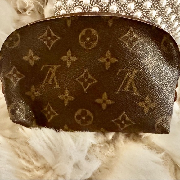 Authentic Vintage Louis Vuitton Monogram Makeup bag - Picture 8 of 8